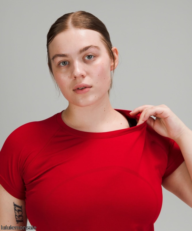 Lululemon Damen DELULU164 | Dunkelrotes Swiftly Tech Kurzarmshirt 20